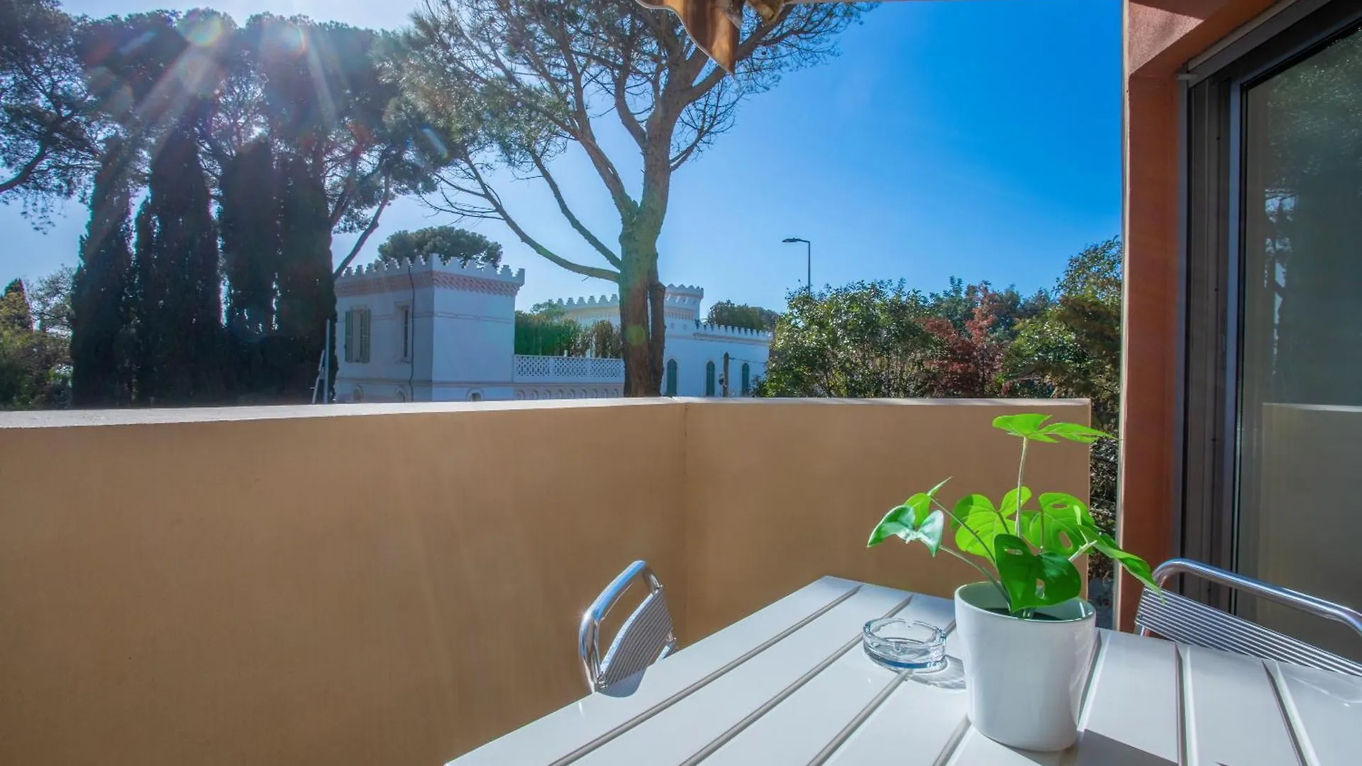 Апартаменты Appartement Saint-Raphael